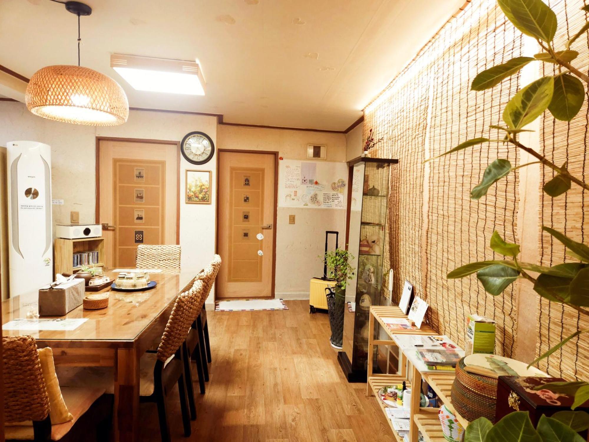 Lydia Craft Guesthouse Seoul Exterior photo